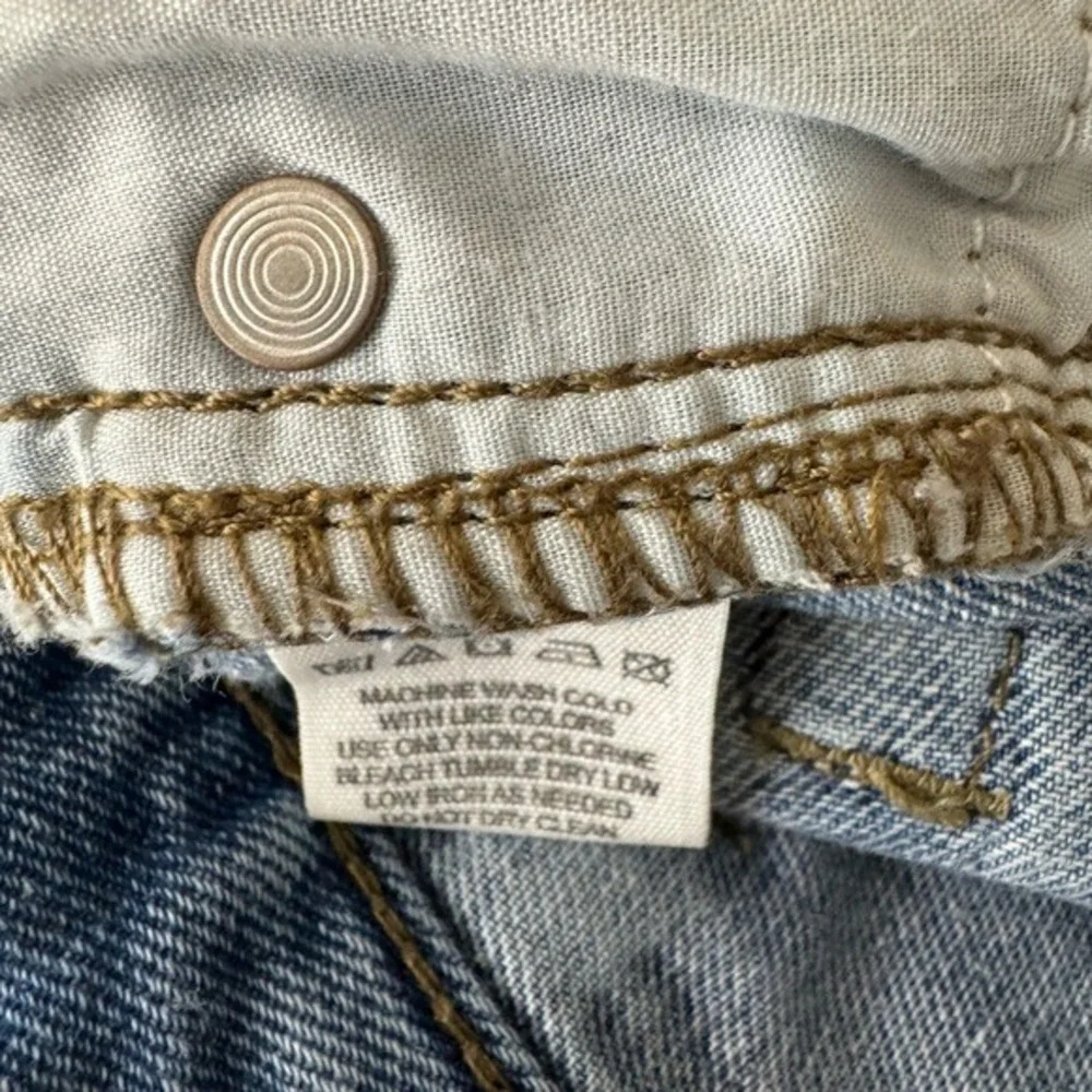 Free People Runaway Jillian Cut Off Button Fly Raw Hem‎ Jean Shorts Size W 28